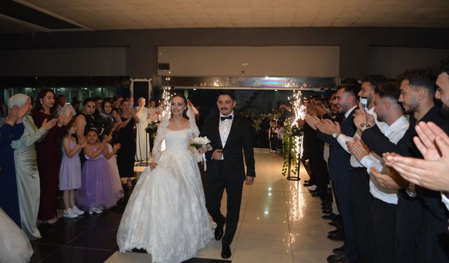 Mehtap Bülbül ile Serhat Yüksek Dünyaevine Girdi