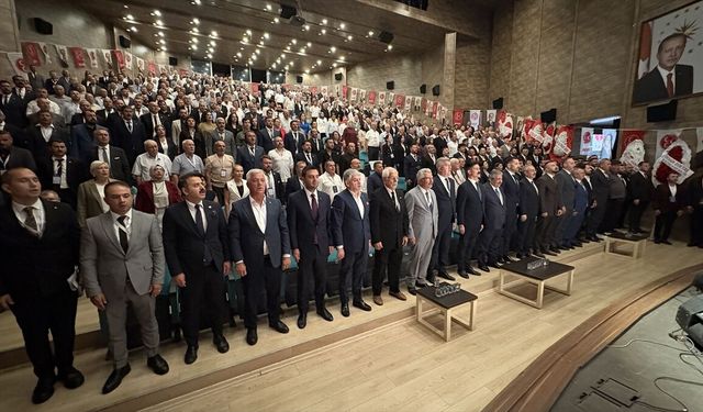 MHP Genel Başkan Yardımcısı Feti Yıldız İl Kongresi'nde konuştu: