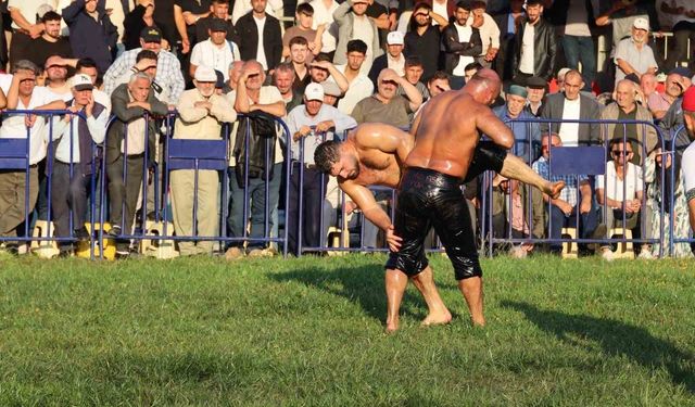 Asarcık güreşlerinde başpehlivan Orhan Okulu oldu