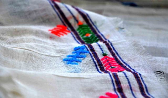 İlmek ilmek yaşatılan bir miras: Karnavas Bezi