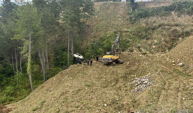 Kastamonu'da işçileri taşıyan minibüs devrildi