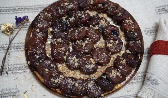 Erzurum'un tescilli tatlıları laboratuvara girdi: Erzurum Pastası kalori, Dut Çullaması mineral şampiyonu