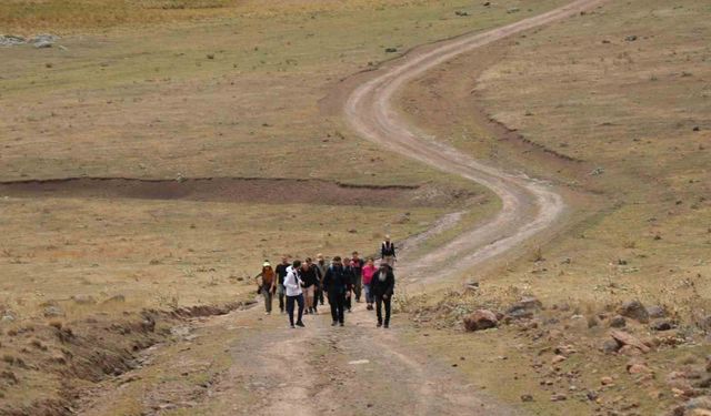 Üç ilin kesiştiği noktada muhteşem rota: Bulutların altında 15 kilometrelik yolculuk