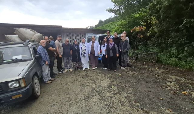 Hopa’da Mobil Sağlık Hizmeti Güneşli Köyü’ne Ulaştı