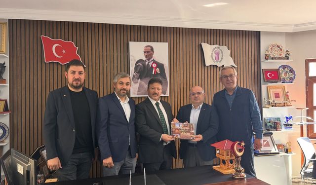Yiğiner Artvin’de, TSO Heyetiyle Buluştu