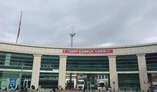Sarp Sınır Kapısı’nda Ağustos Ayı TIR Geçiş İstatistikleri Açıklandı