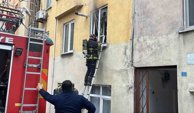 Sinop'ta kombinin elektrik bağlantısında yangın çıktı