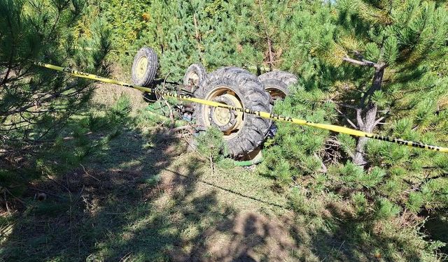 Sinop'ta traktör devrildi: 1 ölü