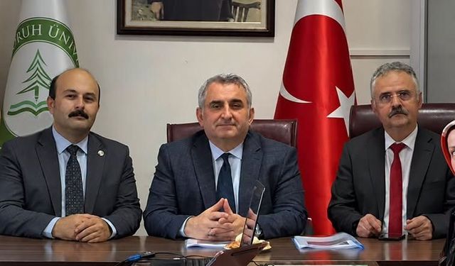 AÇÜ’de Bölgesel Kalkınma Raporu İçin Hazırlık Toplantısı