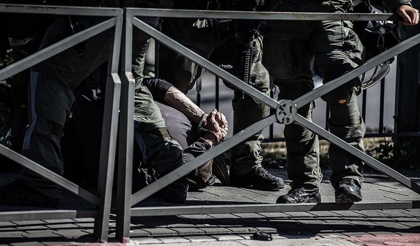 4 bin 730 Filistinliyi gözaltına aldı