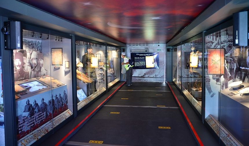 Mobil Müze Yaklaşık 700 Bin Kişiye "Çanakkale Ruhu"nu Taşıdı