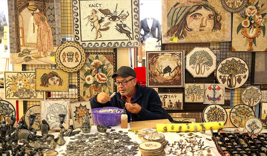 Geleneksel Türk El Sanatlarını Tanıtmak İçin Kentleri Geziyorlar