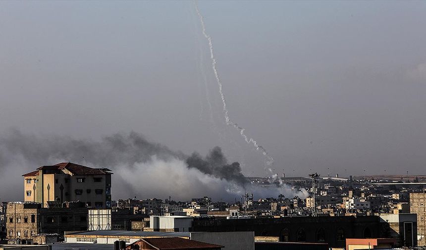 İsrail Ordusu, Son 24 Saatte Gazze'de 100'den Fazla Yere Hava Saldırısı Düzenledi