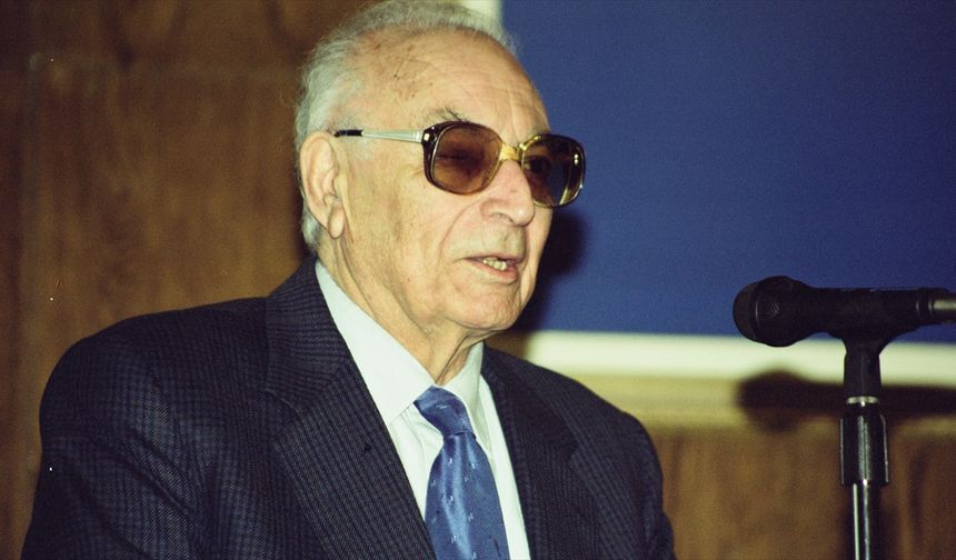Eserlerinde Toplumun Sesi Olan Yaşar Kemal