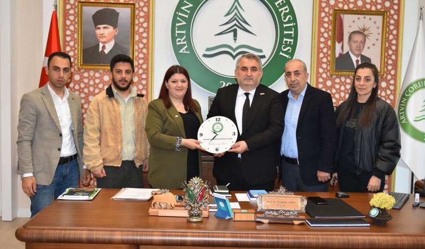 Gazetecilerden Rektör Aydın’a Ziyaret