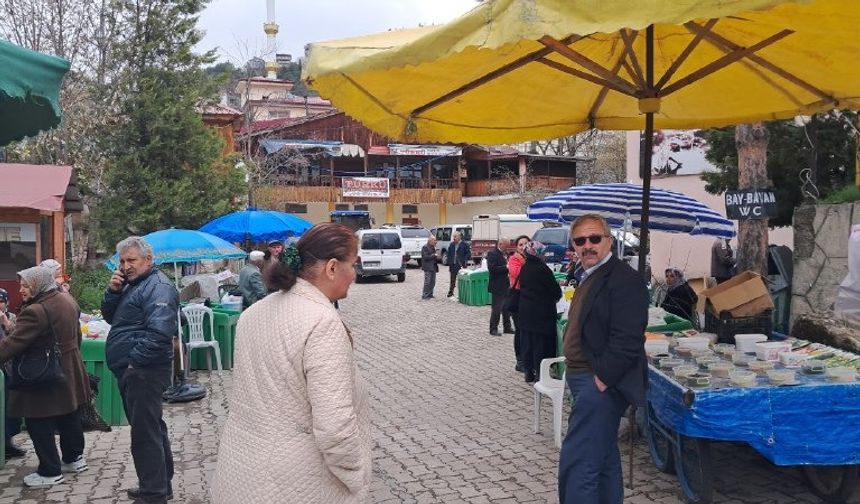 Pazarcıların Ortak Talebi: Üstümüze Bir Çatı