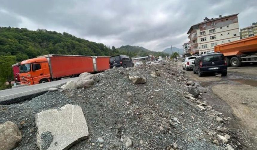 Hopa’da Skandal: Esnaf Devletin Ortasında Mahsur Kaldı