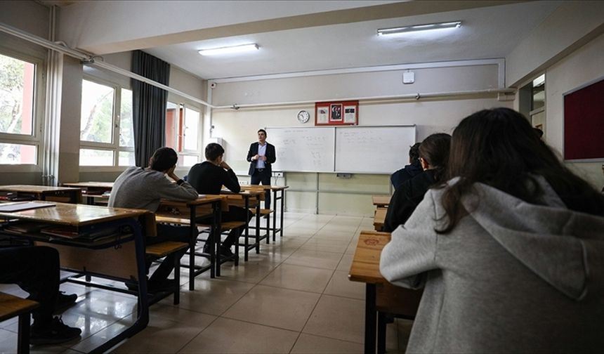 15 bin sözleşmeli öğretmen alımı için başvurular bugün sona eriyor