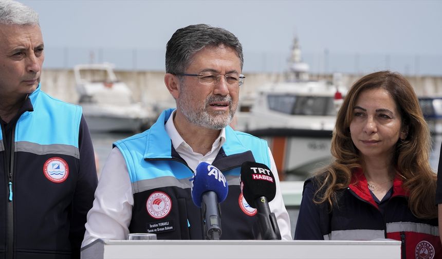 Tarım ve Orman Bakanı Yumaklı: Küçük ölçekli balıkçı gemilerine son 7 yıldır destek veriyoruz