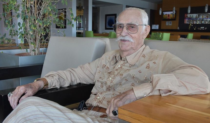 Yeşilçam'ın Karizmatik Oyuncularından Eşref Kolçak