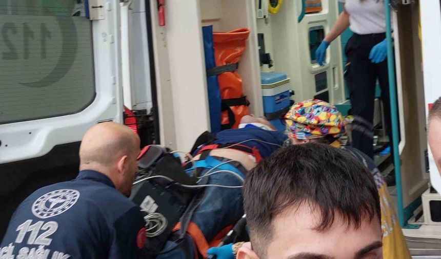 Cezaevi Müdürü Cinayetine Karışan Şahsa Berberde Silahlı Saldırı: Kafasından Vuruldu