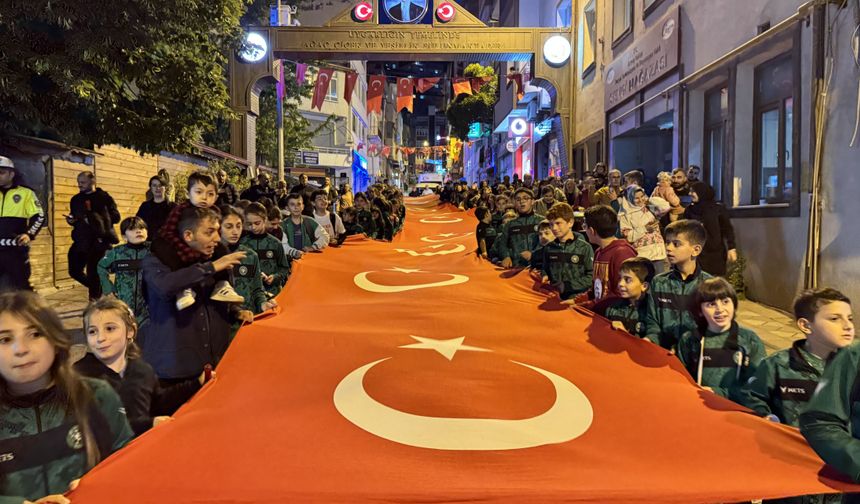 Artvin ve Ordu'da 19 Mayıs kutlamaları kapsamında fener alayı düzenlendi