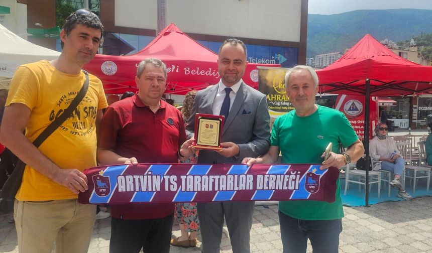 Başkan Demirci’ye Anlamlı Plaket