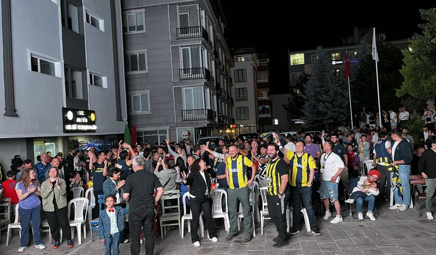 EuroLeague Coşkusu Açık Havada Yaşandı