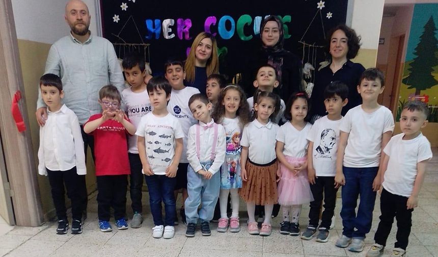 "Her Çocuk Sanatçıdır" Sergisi