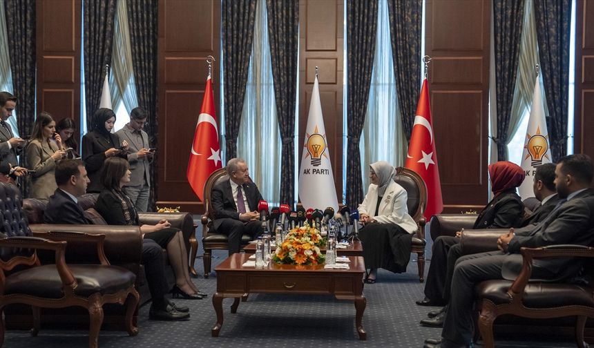 Siyasi partilerde bayramlaşma ziyaretleri