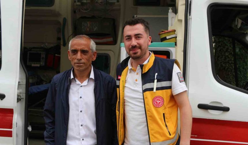 Ürettiği Balın Lezzetine Kandı, Deli Bal Hastanelik Etti