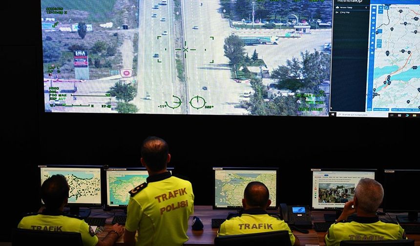 Bayram trafiği "Trafik İzleme Merkezi"nin anbean takibinde