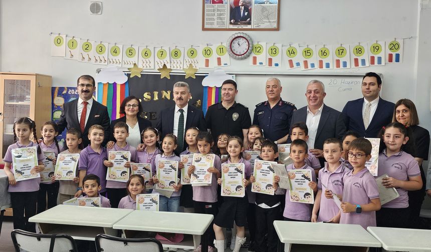 23 Bin 401 Öğrenci Karne Heyecanı Yaşadı