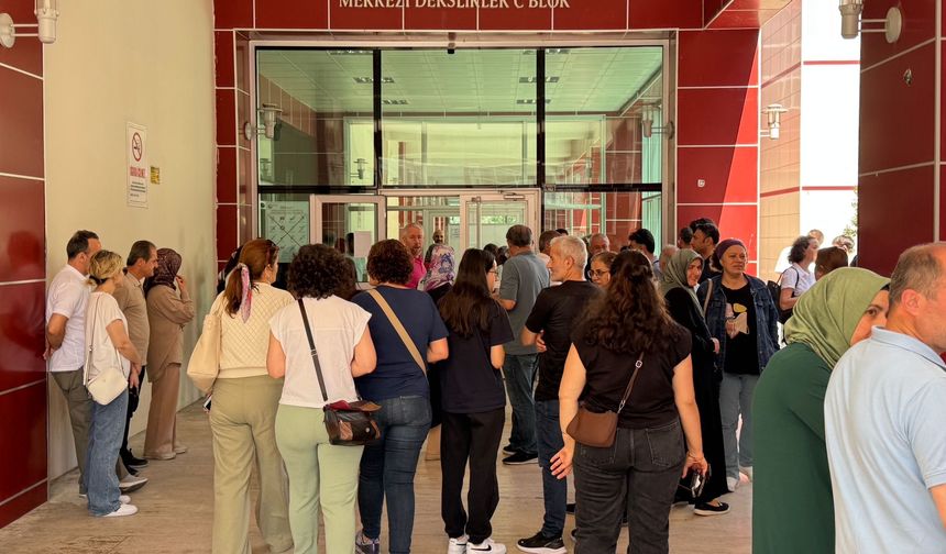 YKS’de İlk Oturum Başladı