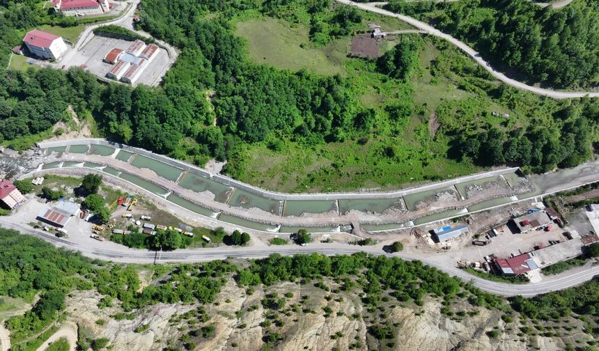 Erenköy'de Taşkın Kontrolü Devam Ediyor