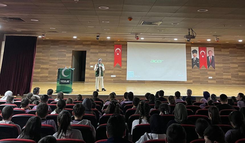 Yeşilay’la Borçka’da Farkındalık Zamanı