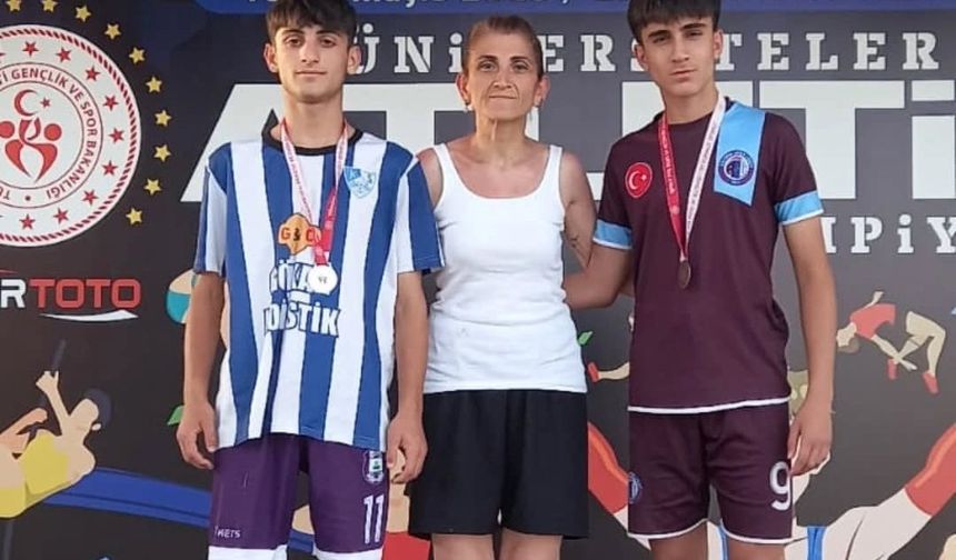 Atletizm Sporcularıan Büyük Başarı