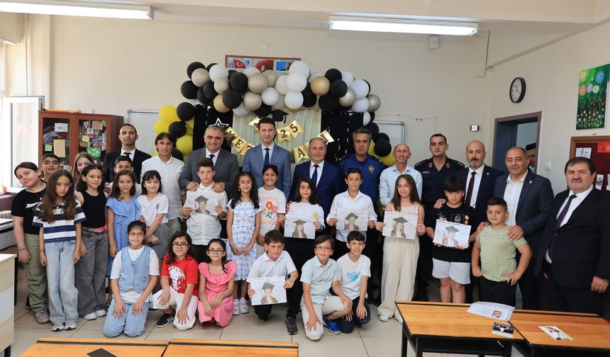 Arhavi FSM İlkokulunda Karne Heyecanı Yaşandı