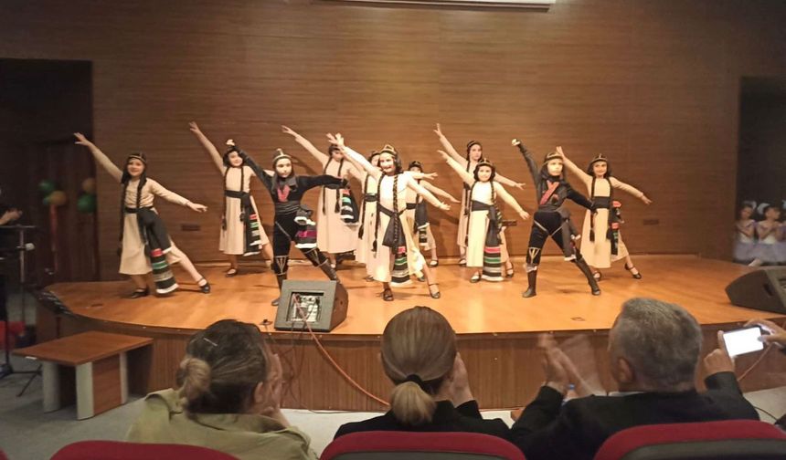 Borçka’da Sanatla Yıl Sonu Coşkusu