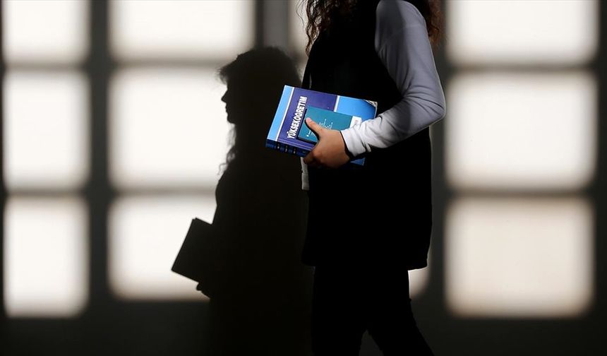 Üniversitelerde Uzaktan ve İkinci Öğretim İçin Katkı Payları ile Öğrenim Ücretleri Belirlendi