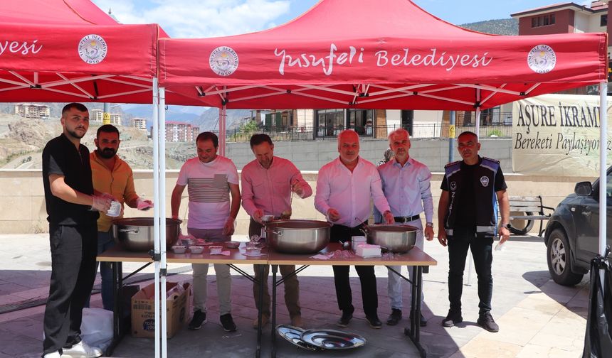 Yusufeli Belediyesi’nden Aşure İkramı