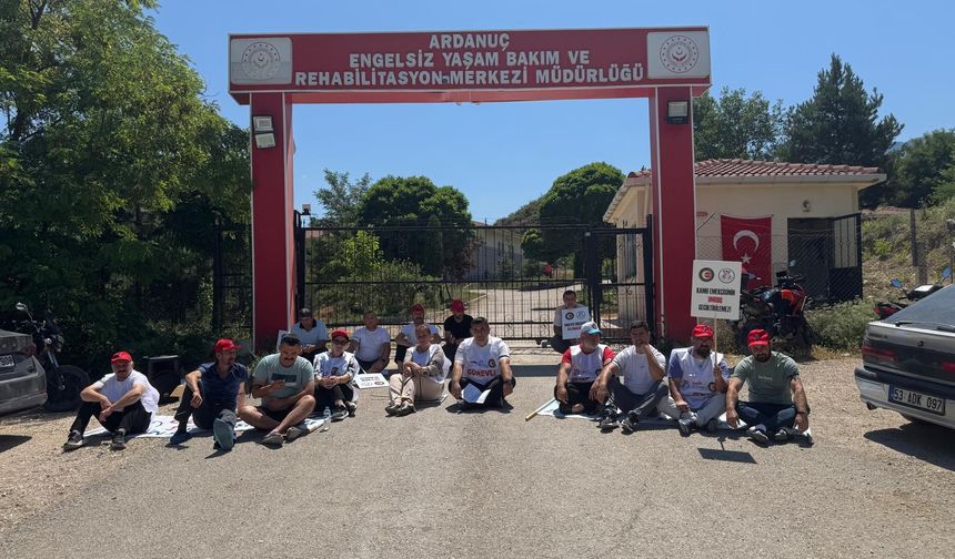Kamu İşçileri Hakkını İstiyor