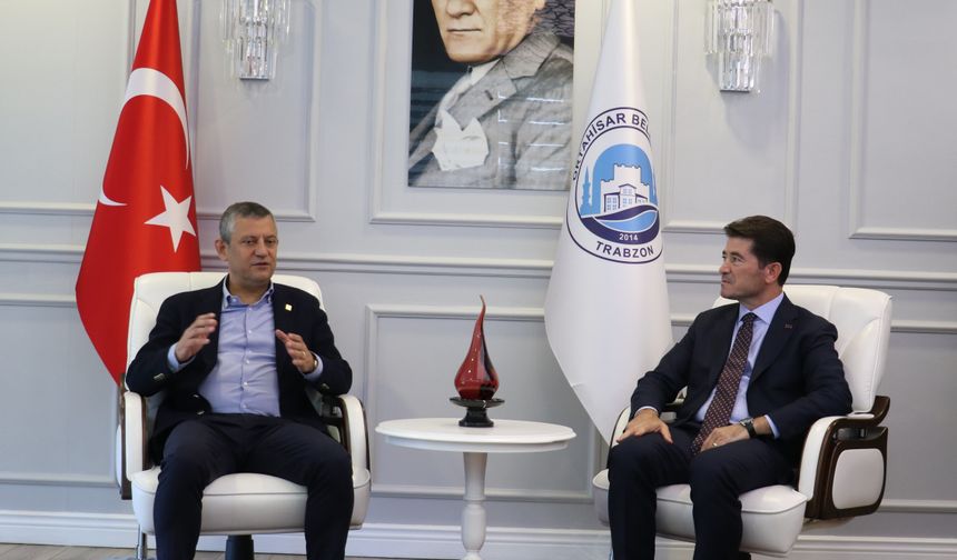 CHP Genel Başkanı Özgür Özel, Trabzon'da ziyaretlerde bulundu