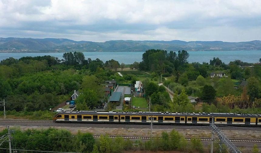 Milli Banliyö Tren Setinin İkincisinin Üretimi Tamamlandı