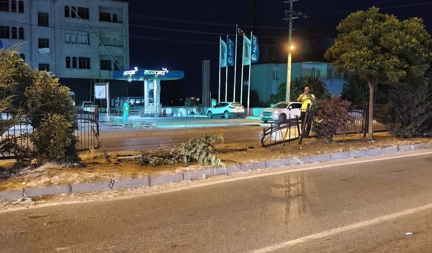Samsun'da düğün konvoyunda yaşanan kazada gelin ve nedimesi yaralandı