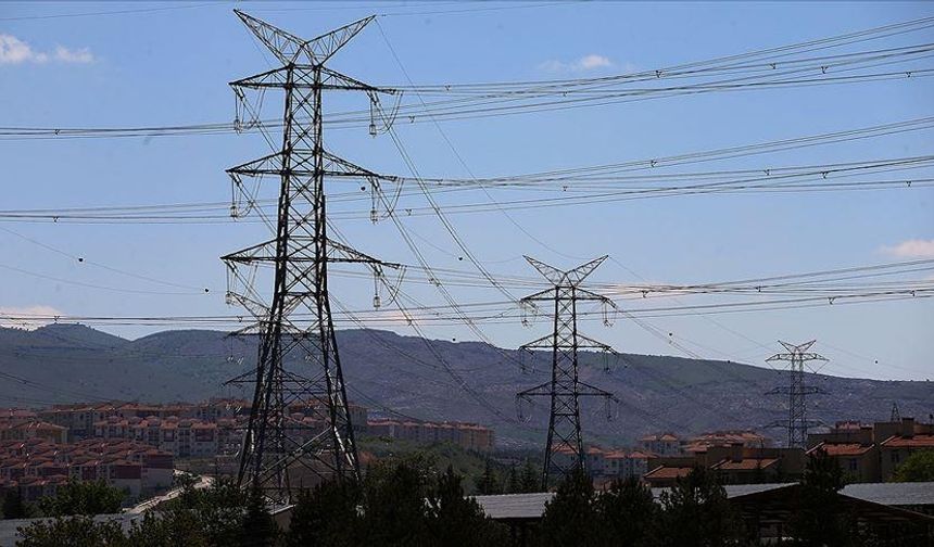 Yazın artan elektrik talebi bilinçli tüketim alışkanlıklarını zorunlu kılıyor