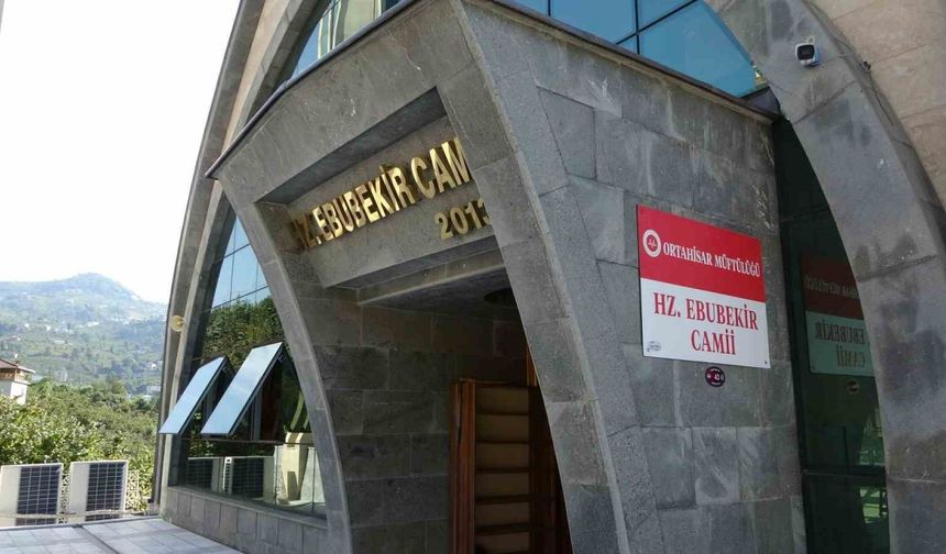 Dünyada bir benzeri olmayan cami görüntüsüyle dikkat çekiyor