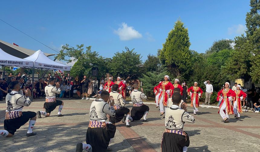 Arhavi’de Sergi ve Halk Dansları Coşkusu
