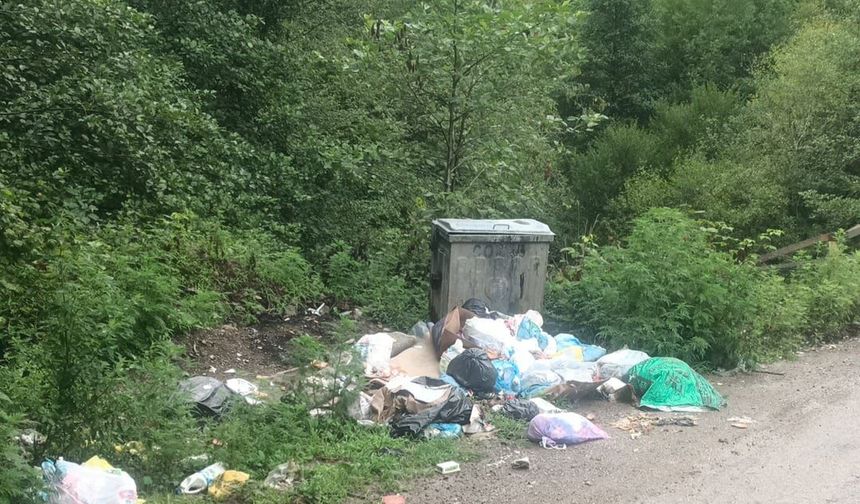 Köylerde Çöp Sorunu Büyüyor