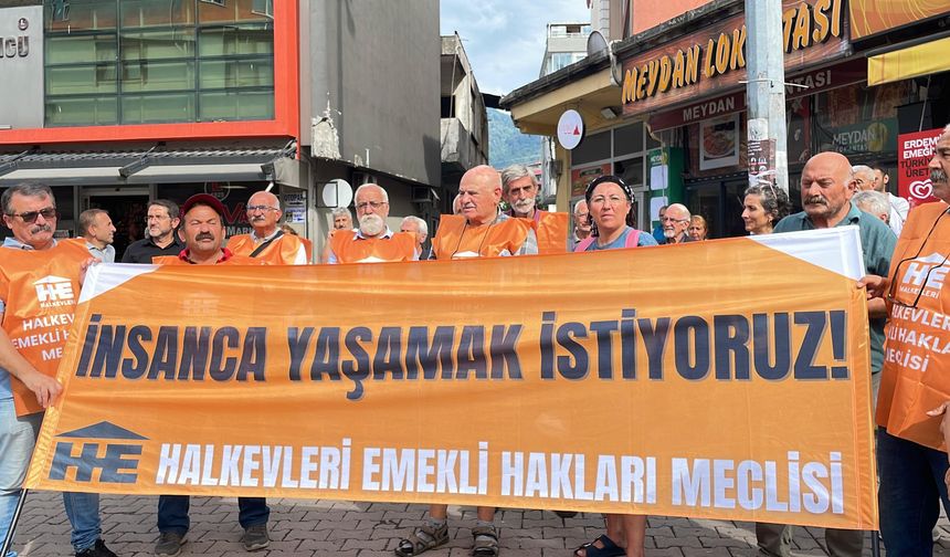 Halkevleri Emekli Hakları Meclisi'nden Kemalpaşa’da Protesto Yürüyüşü